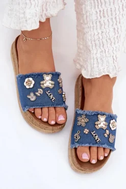 Klapki Damskie Ze Złotymi Przypinkami Na Platformie Granatowe Rigasta