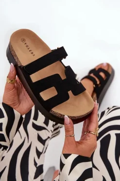 Klapki Na Masywnej Platformie Czarne Daldiva