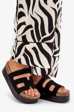 Klapki Na Masywnej Platformie Czarne Daldiva