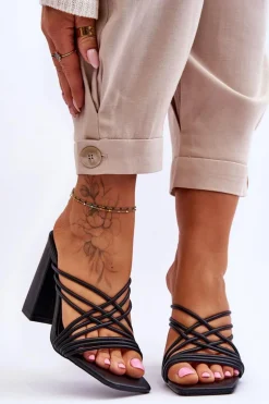 Klapki Na Obcasie Z Paseczkami Czarne Beckie