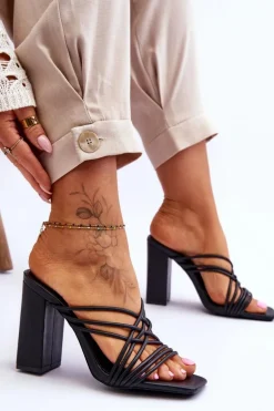 Klapki Na Obcasie Z Paseczkami Czarne Beckie