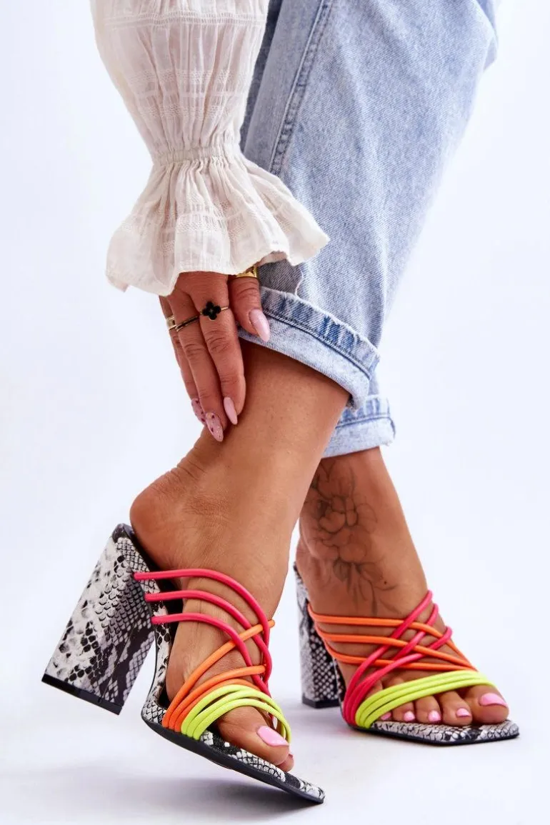 Klapki Na Obcasie Z Paseczkami Wężowe Neonowe Beckie