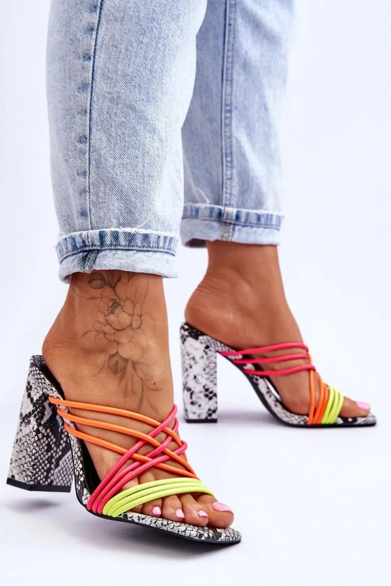 Klapki Na Obcasie Z Paseczkami Wężowe Neonowe Beckie