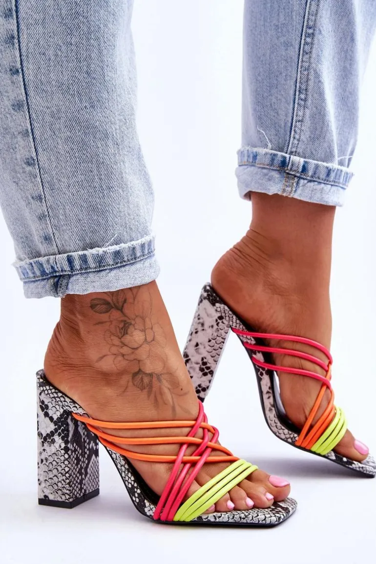 Klapki Na Obcasie Z Paseczkami Wężowe Neonowe Beckie