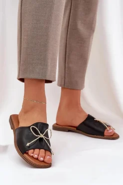 Klapki Na Płaskiej Podeszwie Z Ozdobną Kokardką Czarne Deonelis