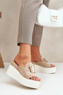 Klapki Na Platformie I Koturnie Z Ozdobą Beżowe Tanonea