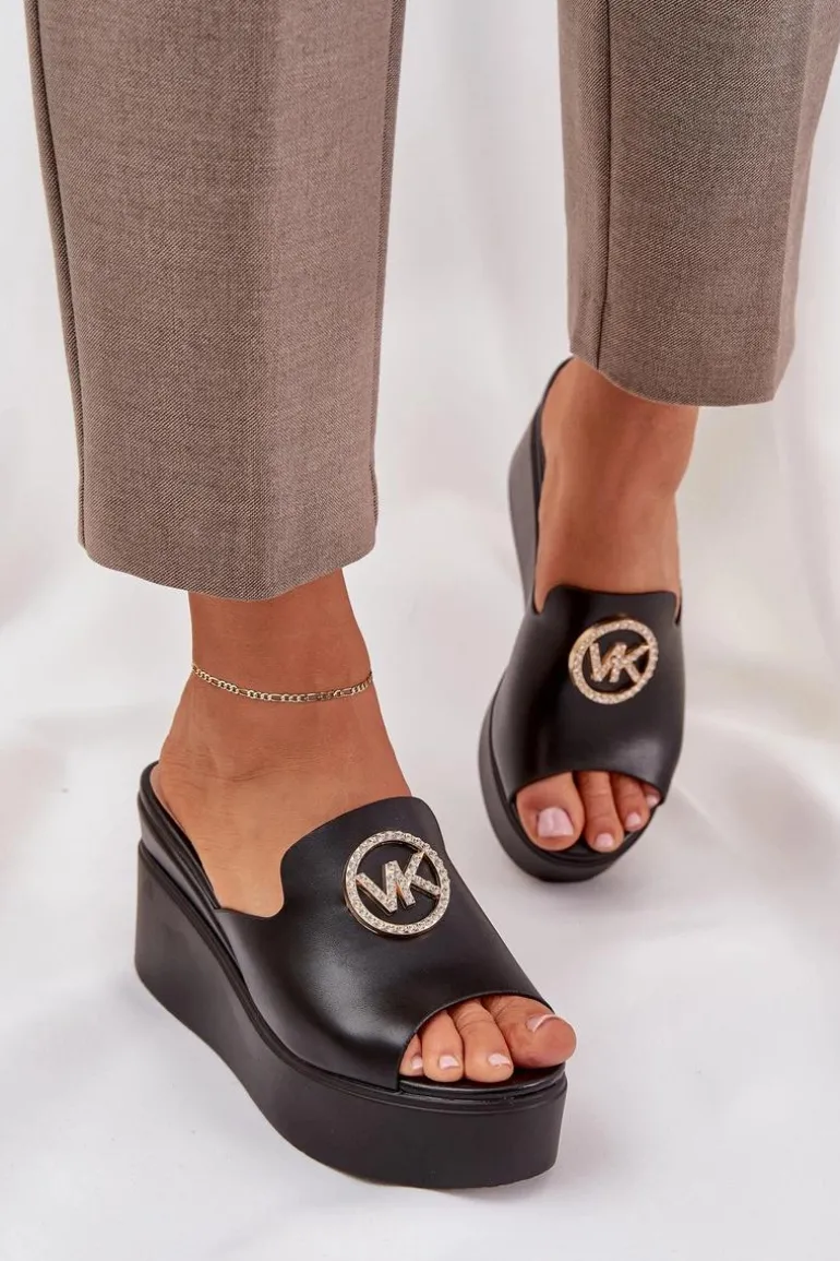 Klapki Na Platformie I Koturnie Z Ozdobą Czarne Nanessia