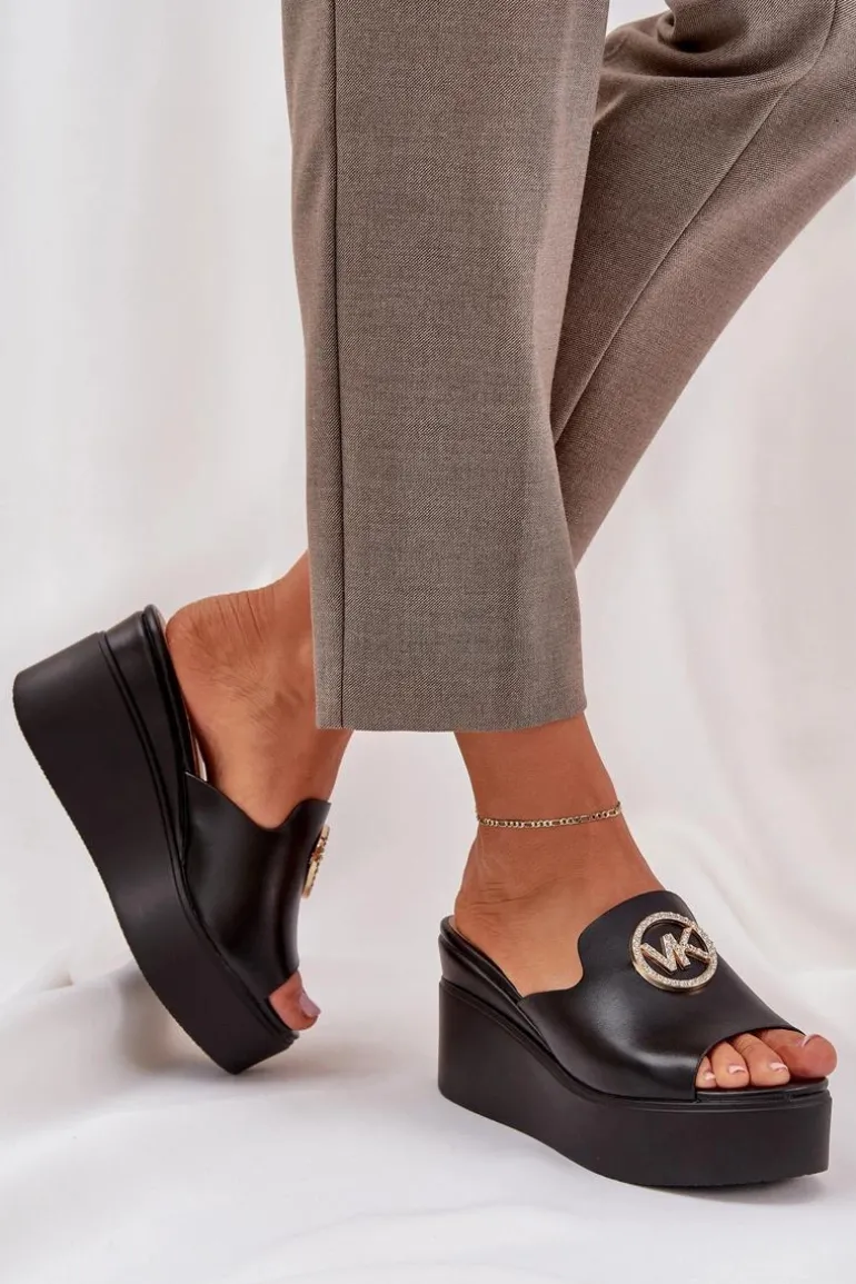 Klapki Na Platformie I Koturnie Z Ozdobą Czarne Nanessia