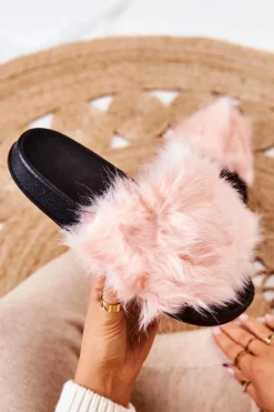 Klapki Z Futerkiem Gumowe Jasnoróżowe Pollie