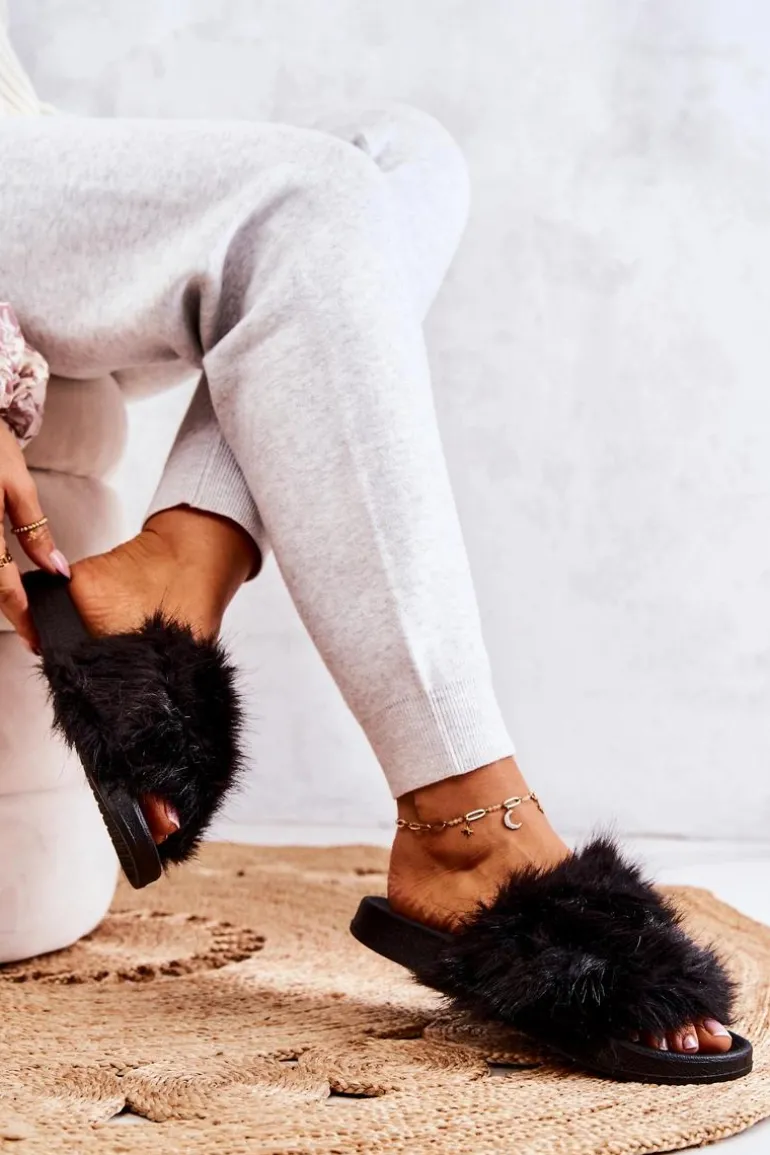 Klapki Z Futerkiem Gumowe Czarne Pollie