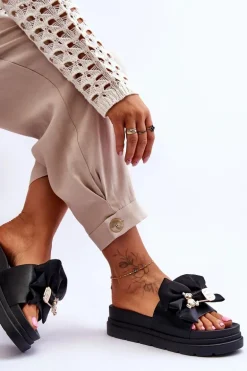 Klapki Z Kokardą I Ozdobnym Misiem Czarne Suzy