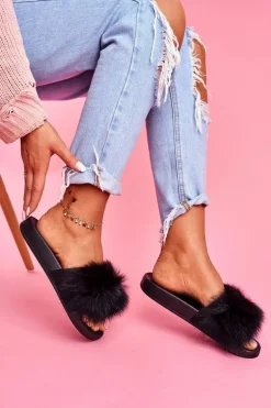 Klapki z Naturalnym Futerkiem Czarne Naturis