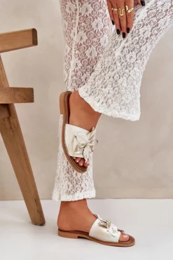 Klapki Z Ozdobą Skóra Naturalna Zazoo 3667 Złoty Przecierany