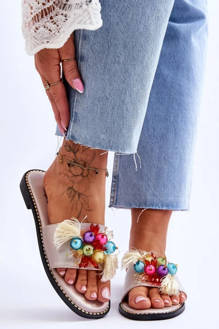 Klapki Z Ozdobnymi Koralikami S.Barski KV-2775-47 Nude