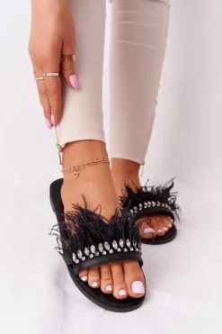 Klapki Z Piórami Lu Boo Czarne