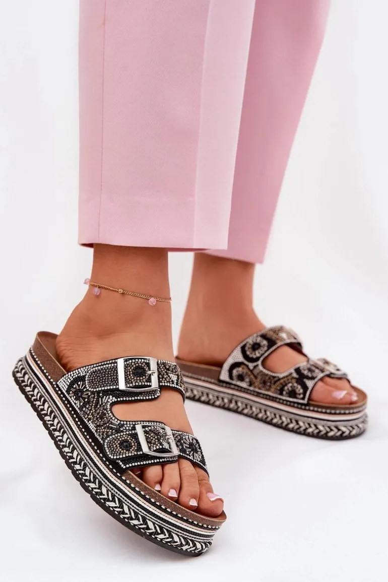 Klapki Ze Zdobieniem I Klamrami Na Platformie Czarne Mellene