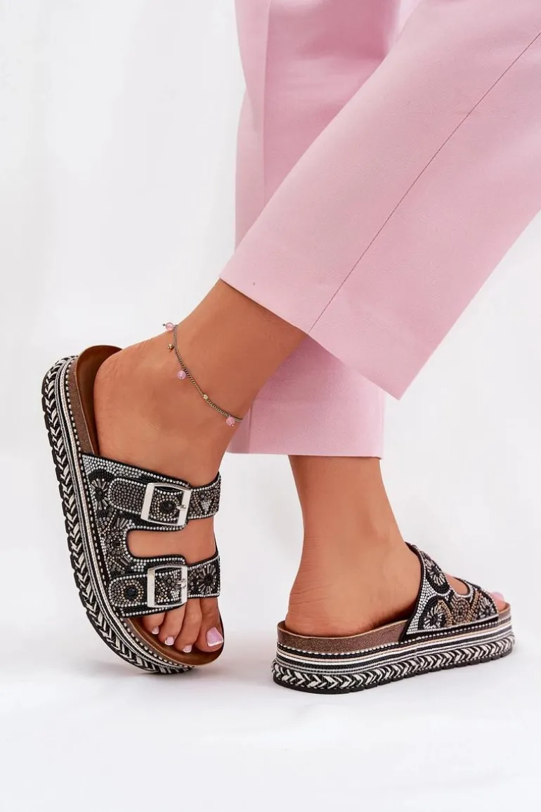 Klapki Ze Zdobieniem I Klamrami Na Platformie Czarne Mellene