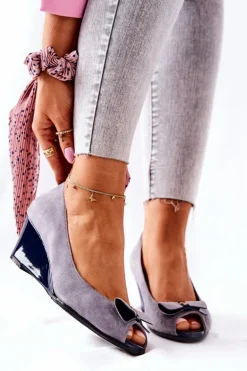 Klasyczne Czółenka Na Koturnie Monnari 0500-M12 Szare