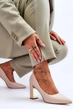 Klasyczne Czółenka Na Ozdobnym Słupku Beżowe Elizabeth