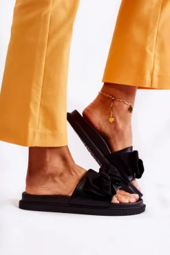 Klasyczne Damskie Klapki Skórzane Z Kokardą Czarne Dessy