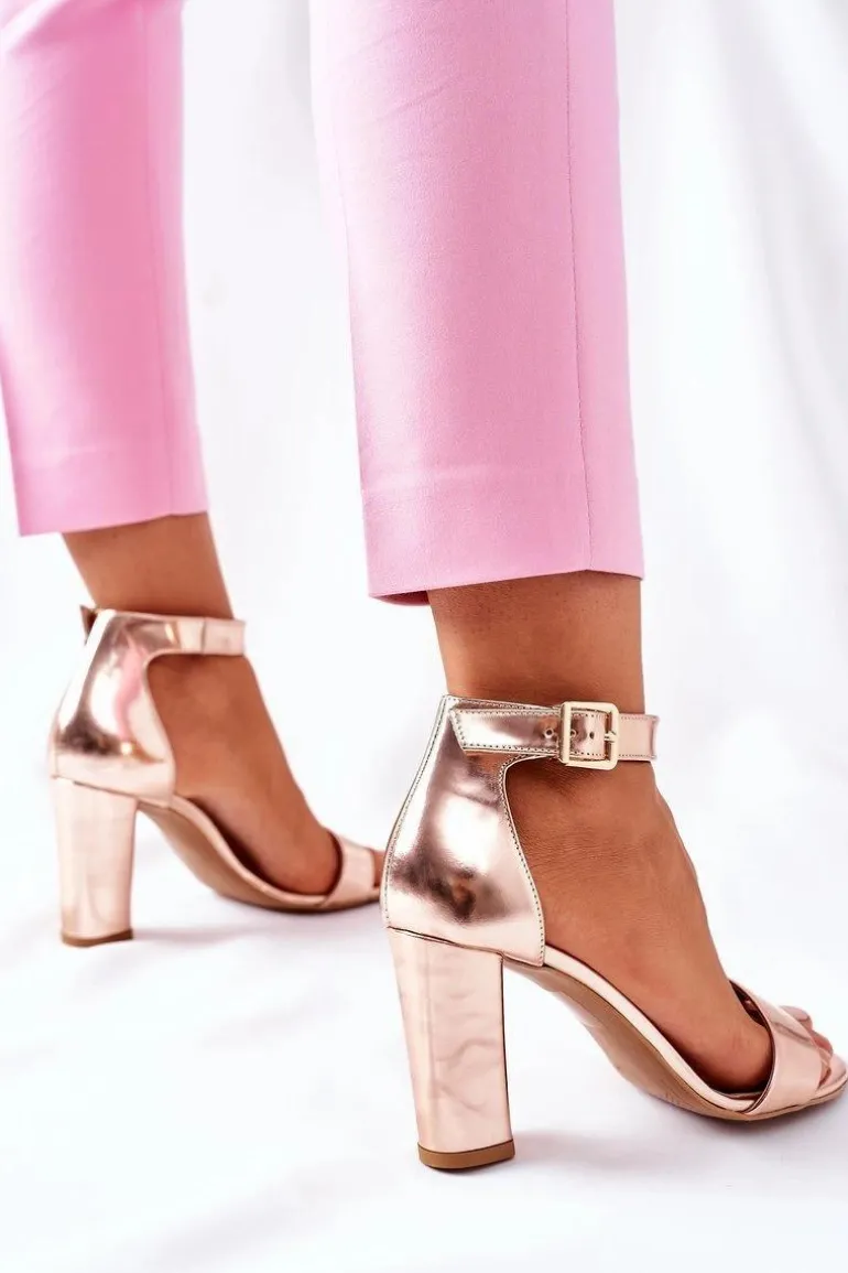 Klasyczne Skórzane Sandały Na Słupku Laura Messi 1760 Champagne