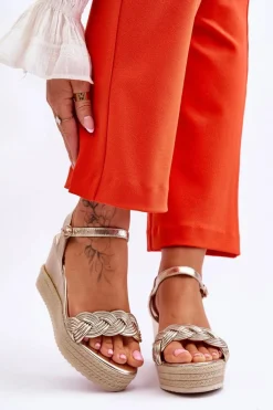 Klasyczne Skórzane Sandały Na Koturnie Złote Denisse