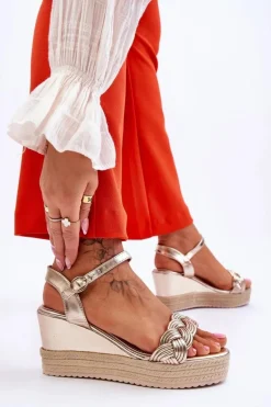 Klasyczne Skórzane Sandały Na Koturnie Złote Denisse