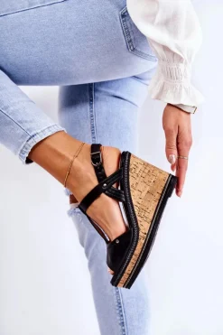 Klasyczne Skórzane Sandały Na Koturnie Czarne Valorin