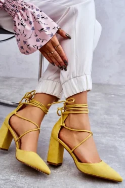 Klasyczne Wiązane Zamszowe Czółenka Żółte Lucira