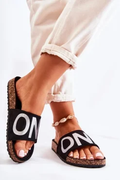 Klasyczne Wsuwane Klapki Z Napisem Czarno-Srebrne Bahari