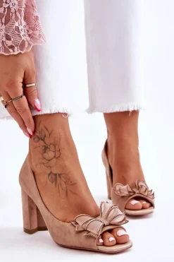 Klasyczne Zamszowe Czółenka Z Kokardą Beżowe Corey