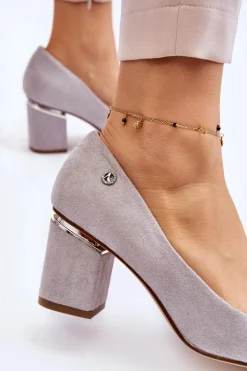 Klasyczne Zamszowe Czółenka Na Obcasie Z Ozdobą Szare Derren