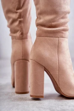 Klasyczne Zamszowe Kozaki Na Obcasie Ciemnobeżowe Tressa