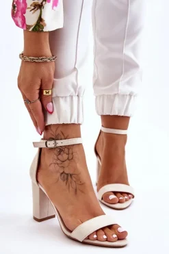 Klasyczne Zamszowe Sandały Na Słupku Jasnobeżowe Amina