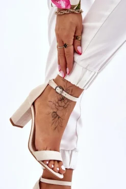 Klasyczne Zamszowe Sandały Na Słupku Jasnobeżowe Amina