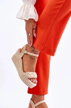 Klasyczne Zamszowe Sandały Na Koturnie Beżowe Denisse