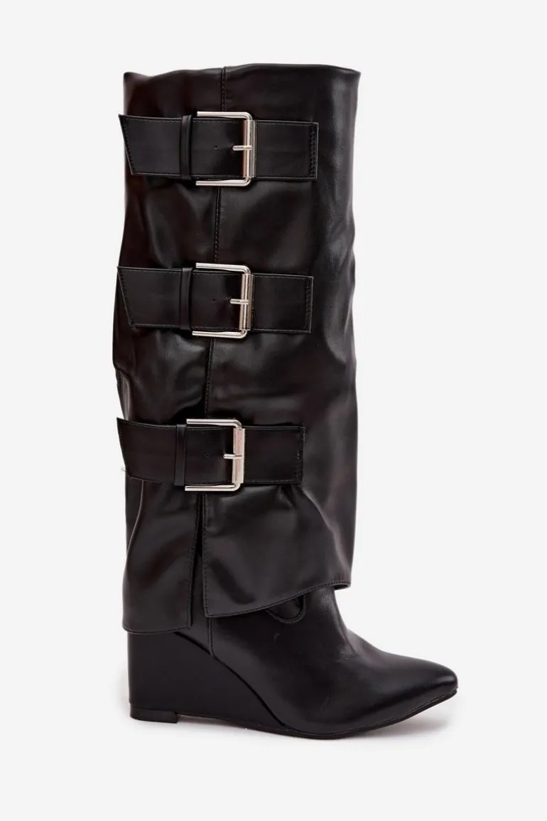 Kozaki Damskie Na Koturnie Z Wywiniętą Cholewką I Srebrnymi Klamrami Czarne Sarisse