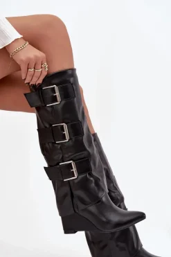 Kozaki Damskie Na Koturnie Z Wywiniętą Cholewką I Srebrnymi Klamrami Czarne Sarisse