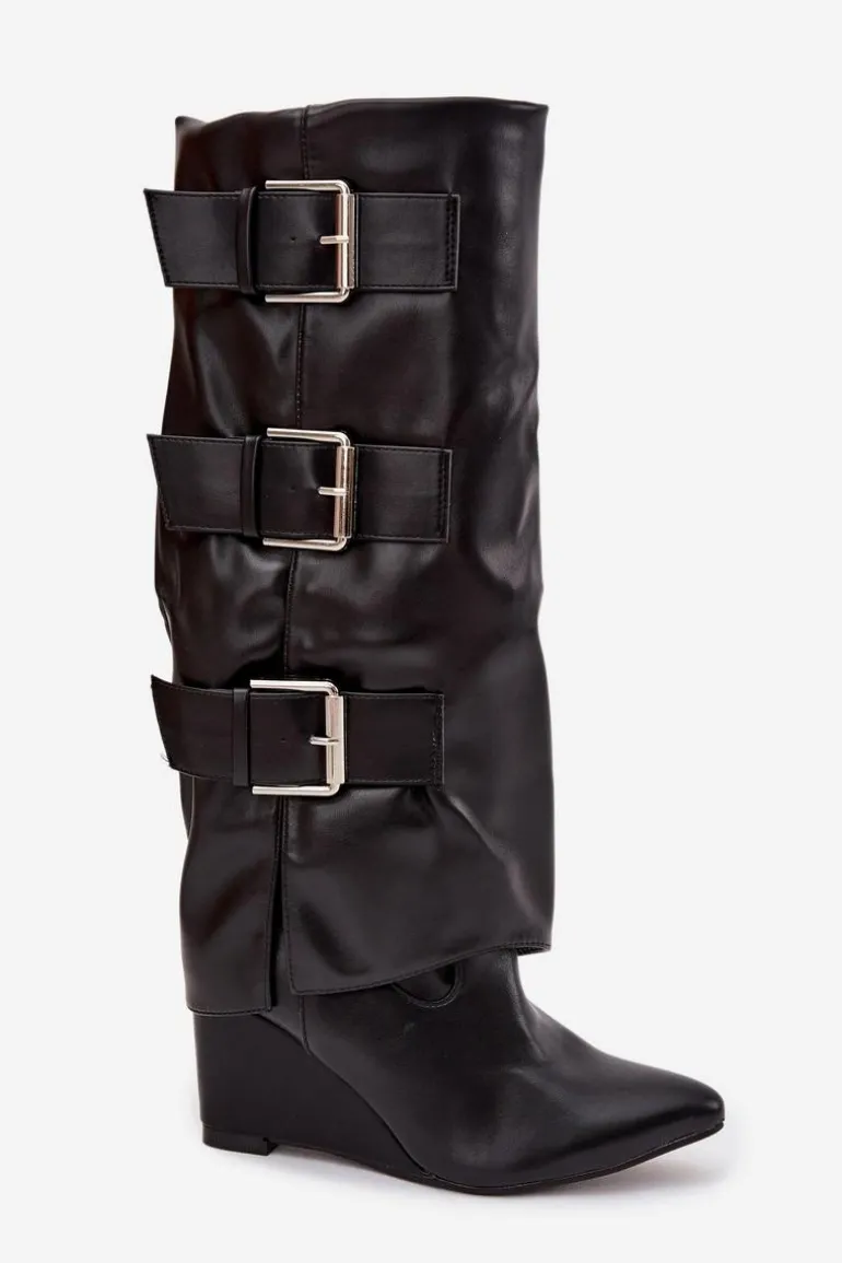 Kozaki Damskie Na Koturnie Z Wywiniętą Cholewką I Srebrnymi Klamrami Czarne Sarisse