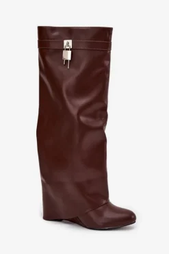 Kozaki Damskie Na Koturnie Z Paskiem I Srebrnym Detalem Eko Skórzane Brązowe Korivelle