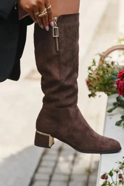 Kozaki Damskie Na Obcasie Z Eko Zamszu Brązowe Lyvienne