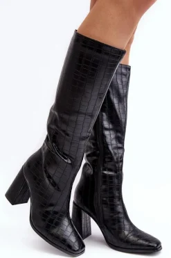 Kozaki Damskie Na Słupku Z Ozdobnym Tłoczeniem Czarne Vabaria