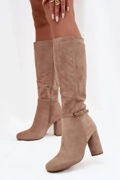 Kozaki Damskie Na Słupku Ze Złotą Klamrą Ocieplane Beżowe Seraphine