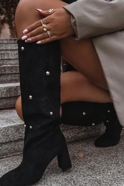 Kozaki Damskie Ocieplane Na Słupku Z Ozdobnymi Detalami Czarne Lucinda