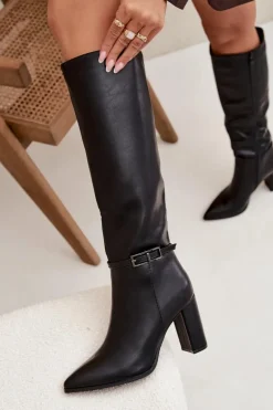 Kozaki Damskie Ocieplane Na Słupku Z Klamrą Czarne Fionelle