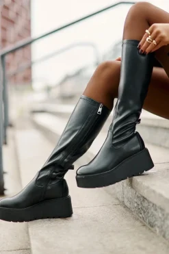 Kozaki Damskie Przed Kolano Na Platformie I Koturnie Vinceza 58342 Czarne