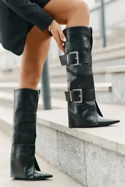 Kozaki Do Kolana Na Koturnie Z Wywiniętą Cholewką I Klamrami Tamirla