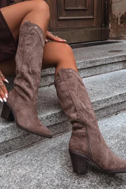 Kozaki Kowbojki Damskie Na Słupku Z Eko Zamszu Khaki Coretta