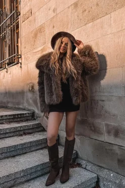 Kozaki Kowbojki Damskie Na Obcasie Z Eko Zamszu Brązowe Esmira