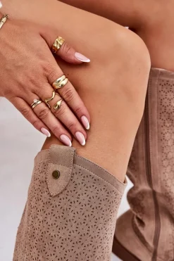 Kozaki Na Płaskim Obcasie Z Ażurowym Wzorem S.Barski HY51-062 Beżowe